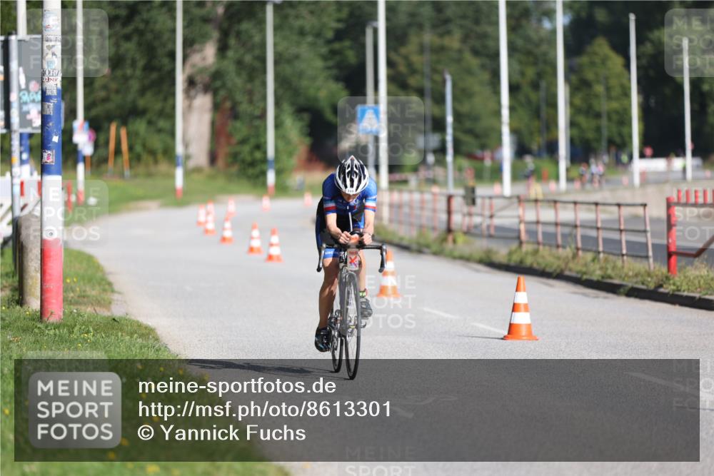 17.08.2025 - KN Förde Triathlon 2025 Yannick Fuchs http://msf.ph/oto/8613301 17.08.2025 09:19:09 Radfahren 108, 109, 110, 113, 116 meine-sportfotos.de