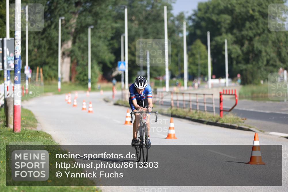 17.08.2025 - KN Förde Triathlon 2025 Yannick Fuchs http://msf.ph/oto/8613303 17.08.2025 09:19:10 Radfahren 108, 109, 110, 113, 116 meine-sportfotos.de