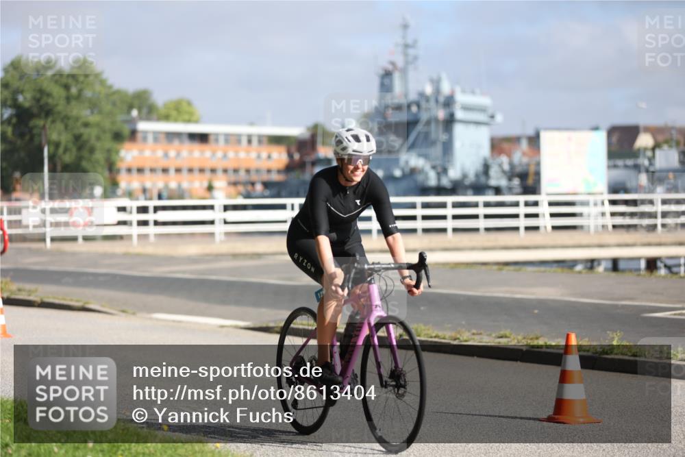 17.08.2025 - KN Förde Triathlon 2025 Yannick Fuchs http://msf.ph/oto/8613404 17.08.2025 09:20:24 Radfahren 117, 120, 125, 126, 127, 198, 157 meine-sportfotos.de