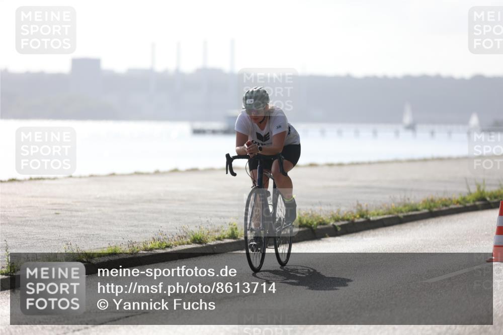 17.08.2025 - KN Förde Triathlon 2025 Yannick Fuchs http://msf.ph/oto/8613714 17.08.2025 09:22:52 Radfahren 139, 143 meine-sportfotos.de