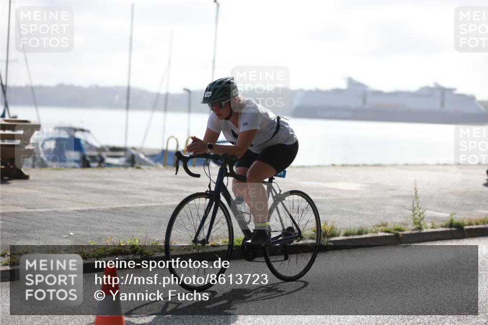 17.08.2025 - KN Förde Triathlon 2025 Yannick Fuchs http://msf.ph/oto/8613723 17.08.2025 09:22:54 Radfahren 133, 139 meine-sportfotos.de