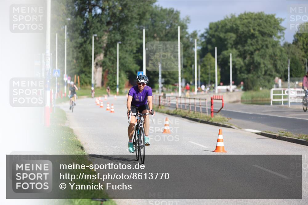 17.08.2025 - KN Förde Triathlon 2025 Yannick Fuchs http://msf.ph/oto/8613770 17.08.2025 09:23:28 Radfahren 122, 138 meine-sportfotos.de