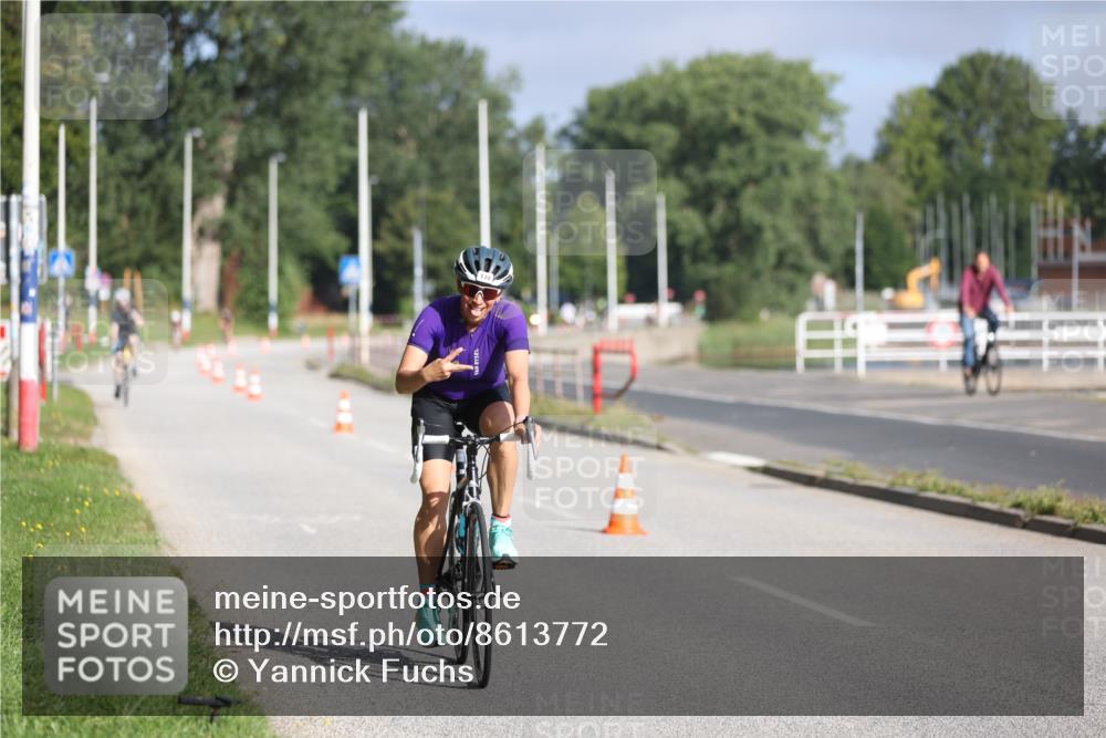 17.08.2025 - KN Förde Triathlon 2025 Yannick Fuchs http://msf.ph/oto/8613772 17.08.2025 09:23:28 Radfahren 122, 138 meine-sportfotos.de