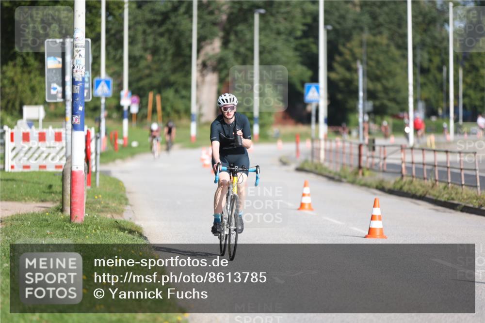 17.08.2025 - KN Förde Triathlon 2025 Yannick Fuchs http://msf.ph/oto/8613785 17.08.2025 09:23:32 Radfahren 122, 138 meine-sportfotos.de