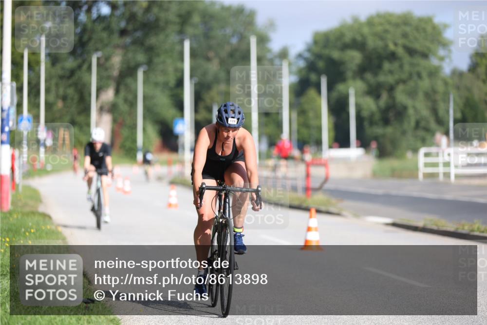 17.08.2025 - KN Förde Triathlon 2025 Yannick Fuchs http://msf.ph/oto/8613898 17.08.2025 09:24:21 Radfahren 128, 150, 162 meine-sportfotos.de