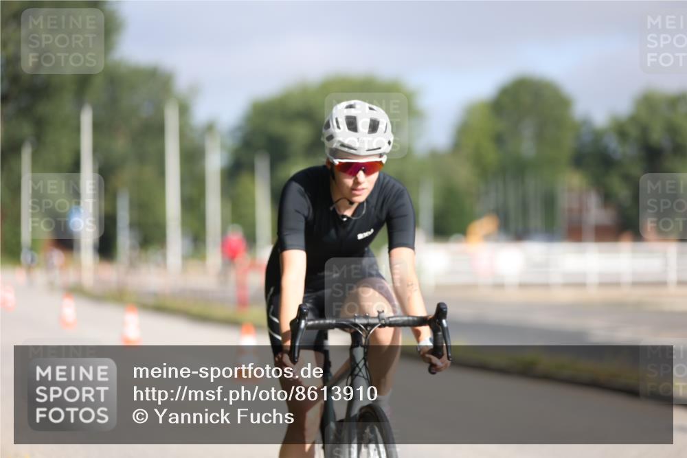 17.08.2025 - KN Förde Triathlon 2025 Yannick Fuchs http://msf.ph/oto/8613910 17.08.2025 09:24:24 Radfahren 143, 150, 166, 128, 162 meine-sportfotos.de