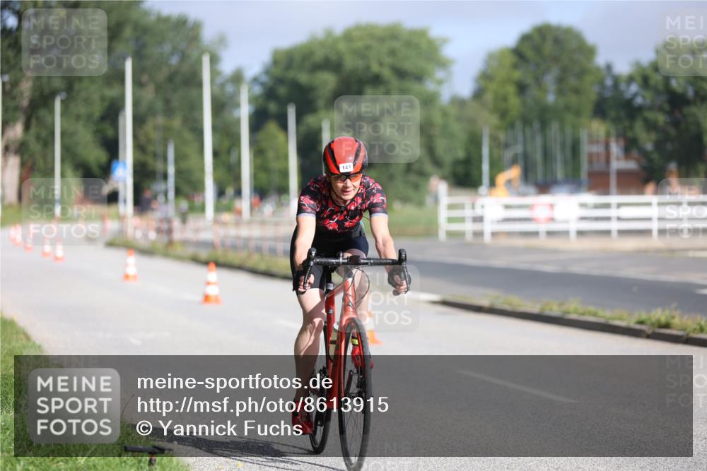 17.08.2025 - KN Förde Triathlon 2025 Yannick Fuchs http://msf.ph/oto/8613915 17.08.2025 09:24:32 Radfahren 143, 166, 252 meine-sportfotos.de