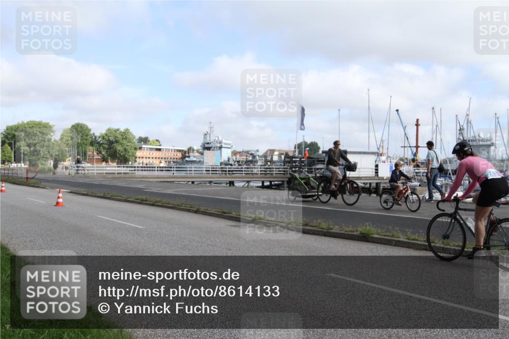 17.08.2025 - KN Förde Triathlon 2025 Yannick Fuchs http://msf.ph/oto/8614133 17.08.2025 09:55:54 Radfahren 243, 244 meine-sportfotos.de