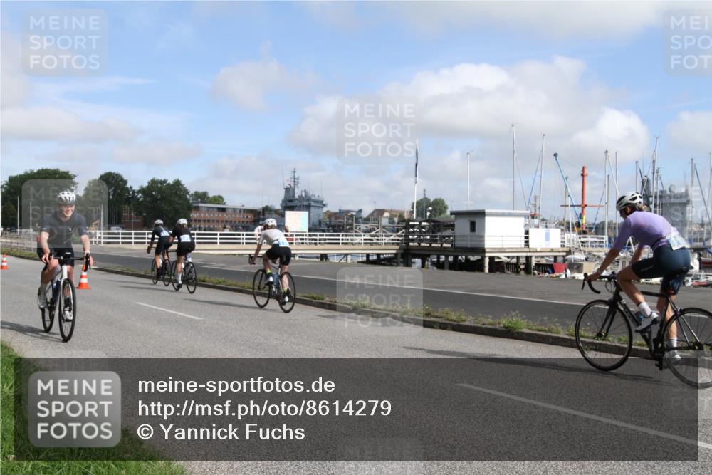 17.08.2025 - KN Förde Triathlon 2025 Yannick Fuchs http://msf.ph/oto/8614279 17.08.2025 10:00:08 Radfahren 118, 120, 173, 179, 189, 192, 240, 241, 249 meine-sportfotos.de
