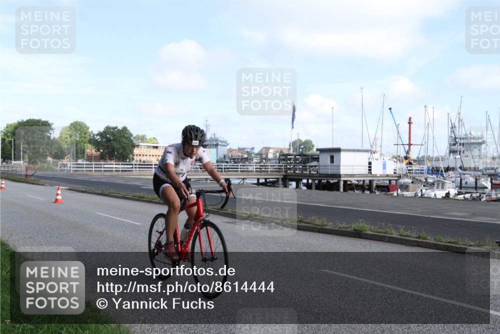 17.08.2025 - KN Förde Triathlon 2025 Yannick Fuchs http://msf.ph/oto/8614444 17.08.2025 10:12:33 Radfahren 118, 238, 245, 249 meine-sportfotos.de