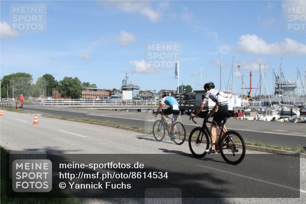 17.08.2025 - KN Förde Triathlon 2025 Yannick Fuchs http://msf.ph/oto/8614534 17.08.2025 11:06:27 Radfahren 297, 299 meine-sportfotos.de