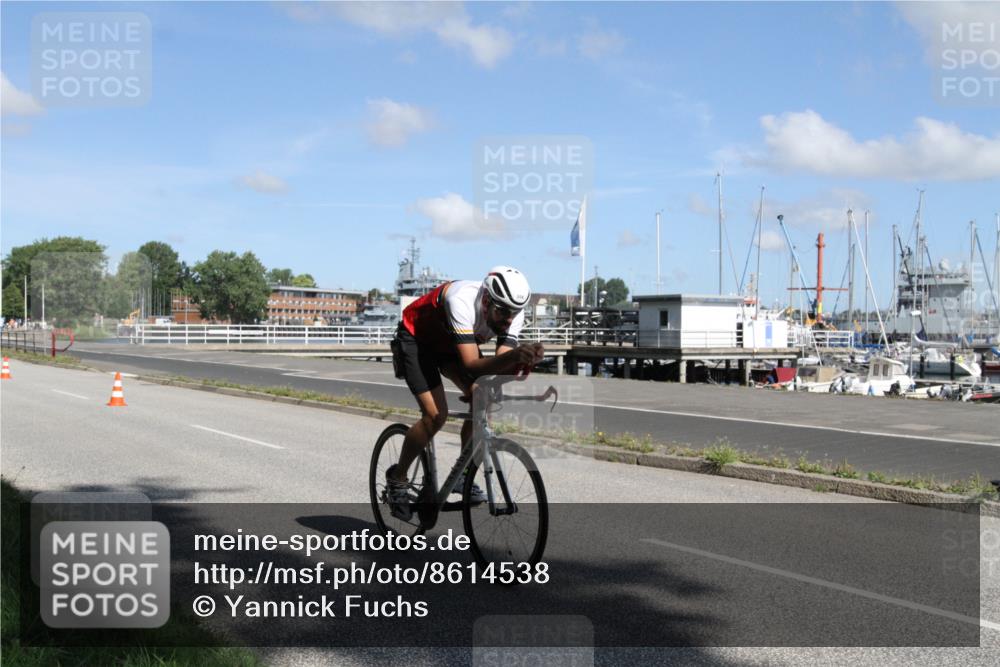 17.08.2025 - KN Förde Triathlon 2025 Yannick Fuchs http://msf.ph/oto/8614538 17.08.2025 11:06:53 Radfahren 282, 296, 306 meine-sportfotos.de