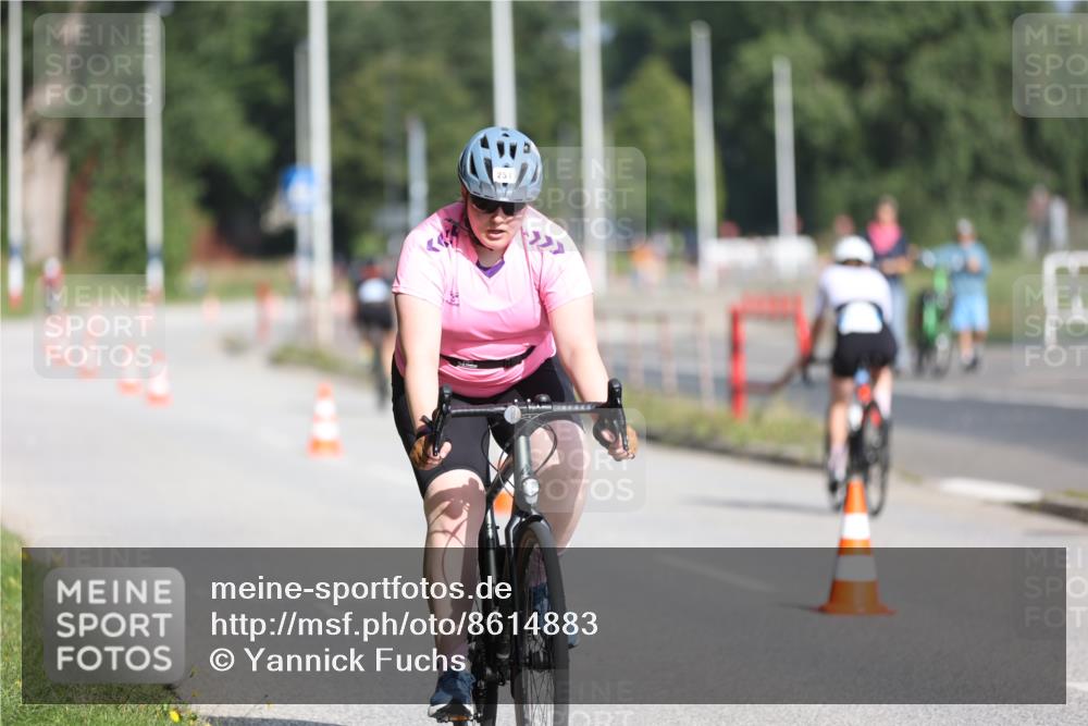 17.08.2025 - KN Förde Triathlon 2025 Yannick Fuchs http://msf.ph/oto/8614883 17.08.2025 10:02:34 Radfahren 251, 224, 250 meine-sportfotos.de