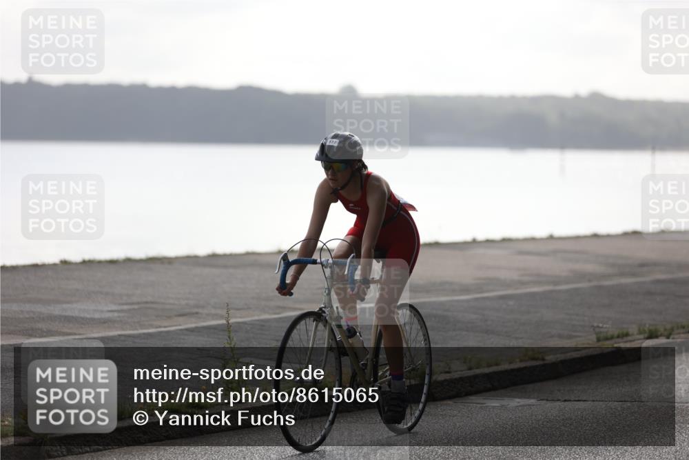 17.08.2025 - KN Förde Triathlon 2025 Yannick Fuchs http://msf.ph/oto/8615065 17.08.2025 10:03:41 Radfahren 160, 172, 207, 221, 254, 149, 213, 215, 242 meine-sportfotos.de