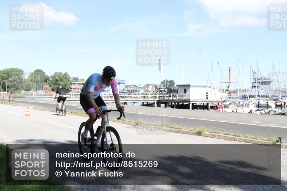 17.08.2025 - KN Förde Triathlon 2025 Yannick Fuchs http://msf.ph/oto/8615269 17.08.2025 11:22:49 Radfahren 263, 271, 293, 326, 327, 329, 364, 371, 611, 616, 620 meine-sportfotos.de