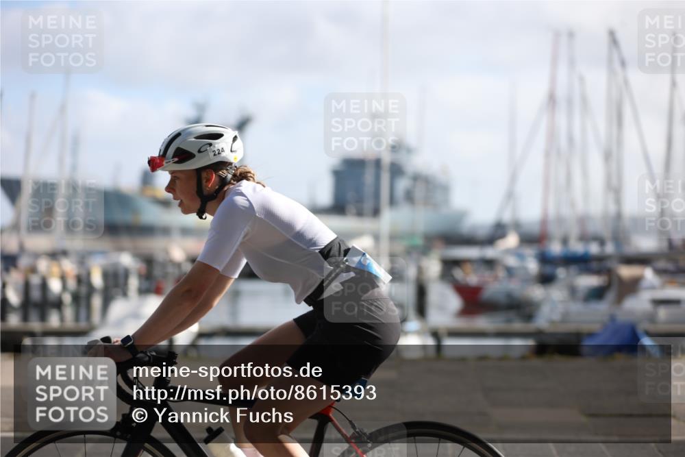 17.08.2025 - KN Förde Triathlon 2025 Yannick Fuchs http://msf.ph/oto/8615393 17.08.2025 09:30:43 Radfahren 117, 157, 197, 224, 242, 242 meine-sportfotos.de