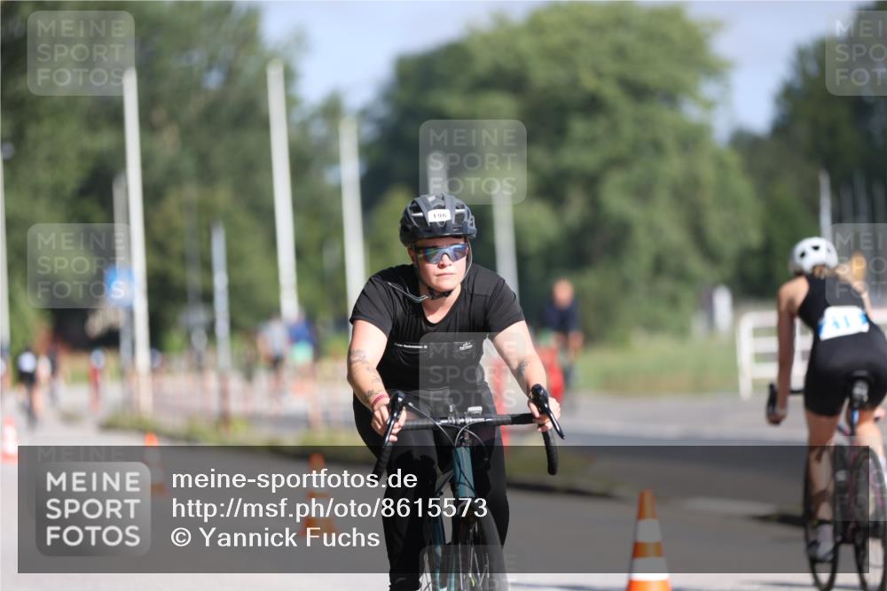 17.08.2025 - KN Förde Triathlon 2025 Yannick Fuchs http://msf.ph/oto/8615573 17.08.2025 09:31:30 Radfahren 104, 127, 148, 170, 190, 196, 205, 211, 235, 120, 136, 148, 170, 215, 230, 235 meine-sportfotos.de