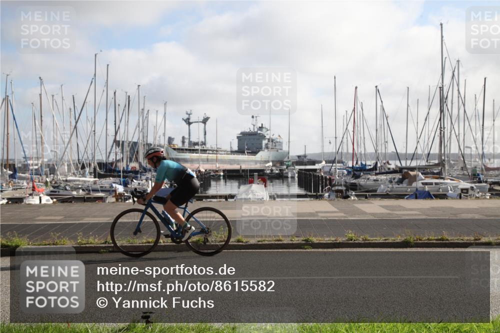 17.08.2025 - KN Förde Triathlon 2025 Yannick Fuchs http://msf.ph/oto/8615582 17.08.2025 09:24:48 Radfahren 139, 141 meine-sportfotos.de