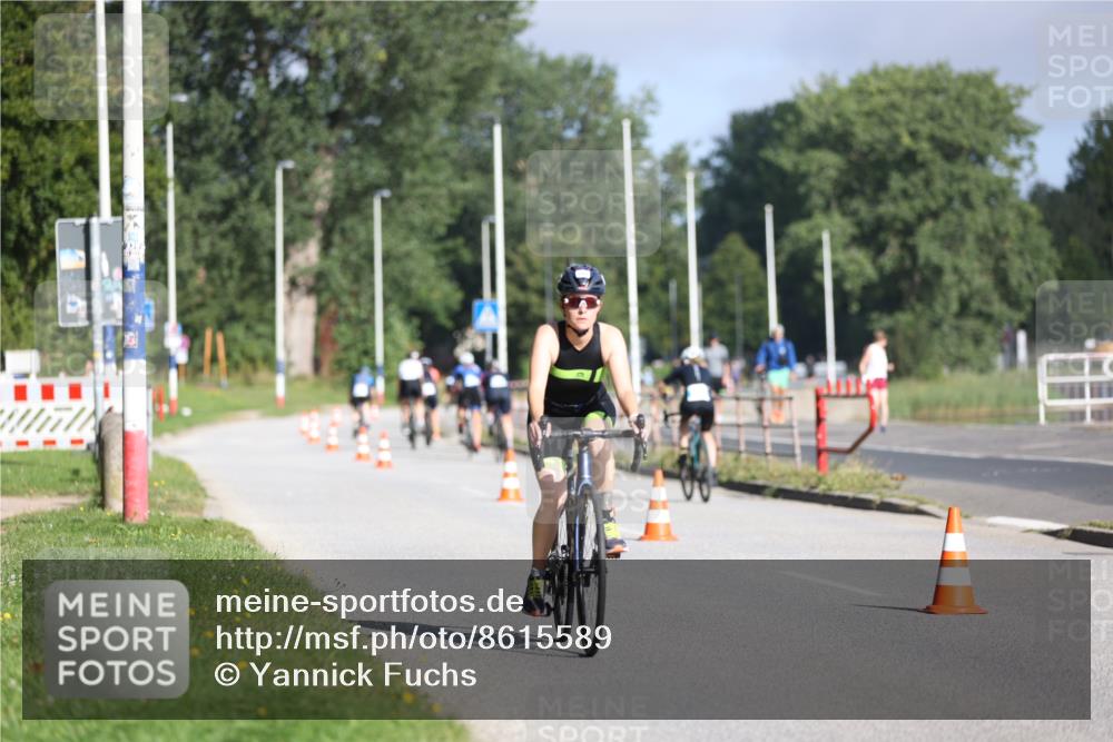 17.08.2025 - KN Förde Triathlon 2025 Yannick Fuchs http://msf.ph/oto/8615589 17.08.2025 09:31:39 Radfahren 205, 237, 190, 196 meine-sportfotos.de