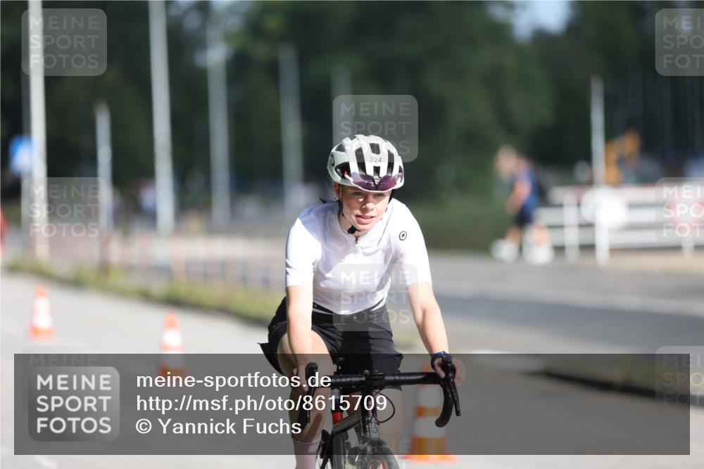 17.08.2025 - KN Förde Triathlon 2025 Yannick Fuchs http://msf.ph/oto/8615709 17.08.2025 09:32:27 Radfahren 130, 147, 162, 224, 246, 195, 201 meine-sportfotos.de