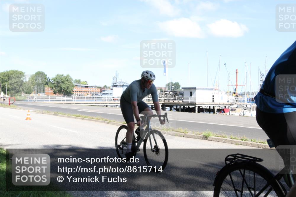 17.08.2025 - KN Förde Triathlon 2025 Yannick Fuchs http://msf.ph/oto/8615714 17.08.2025 11:27:22 Radfahren 335, 337, 377, 630, 643 meine-sportfotos.de