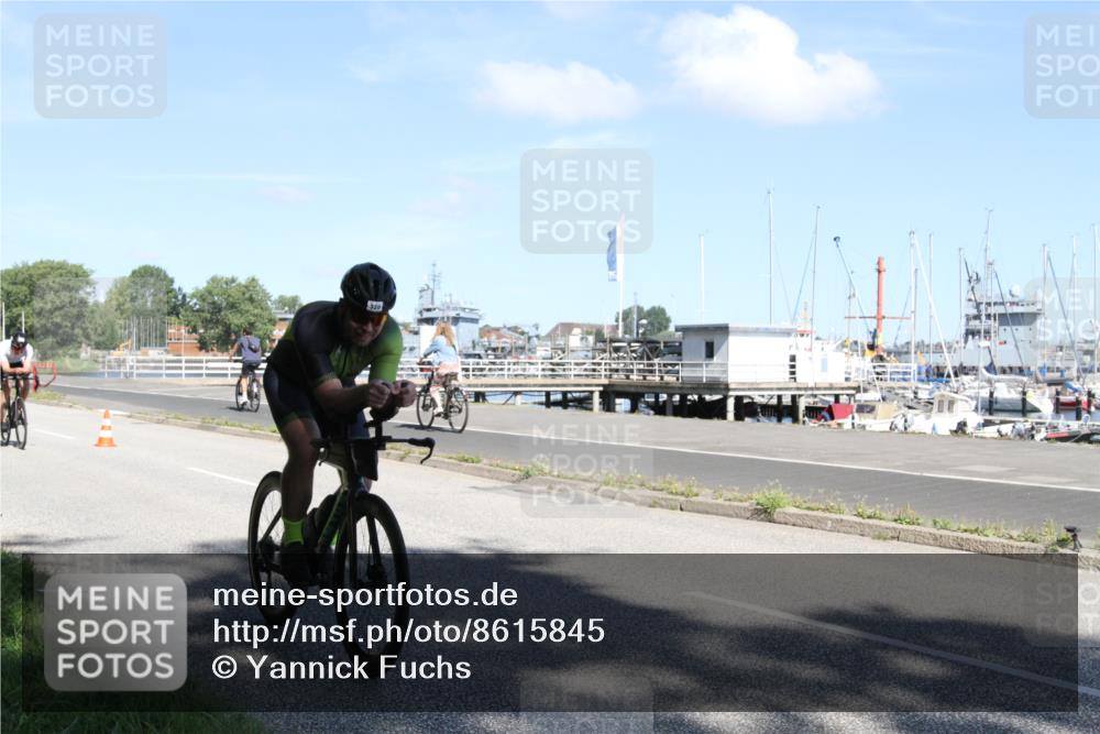 17.08.2025 - KN Förde Triathlon 2025 Yannick Fuchs http://msf.ph/oto/8615845 17.08.2025 11:29:32 Radfahren 264, 270, 299, 319, 320, 376, 628, 631 meine-sportfotos.de