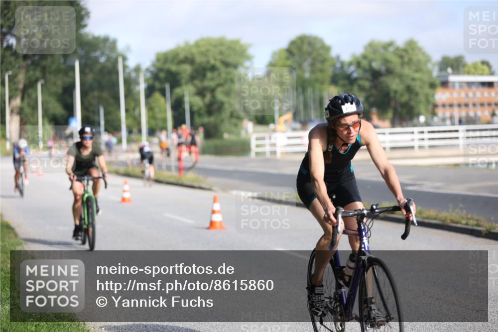 17.08.2025 - KN Förde Triathlon 2025 Yannick Fuchs http://msf.ph/oto/8615860 17.08.2025 09:32:57 Radfahren 102, 104, 122, 133, 198, 218, 111, 126, 133, 152, 197, 198, 208, 212, 216 meine-sportfotos.de