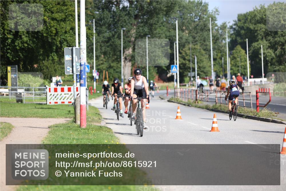 17.08.2025 - KN Förde Triathlon 2025 Yannick Fuchs http://msf.ph/oto/8615921 17.08.2025 09:33:16 Radfahren 118, 128, 151, 190, 200, 230, 235, 127, 145, 146, 148, 151, 194, 215 meine-sportfotos.de