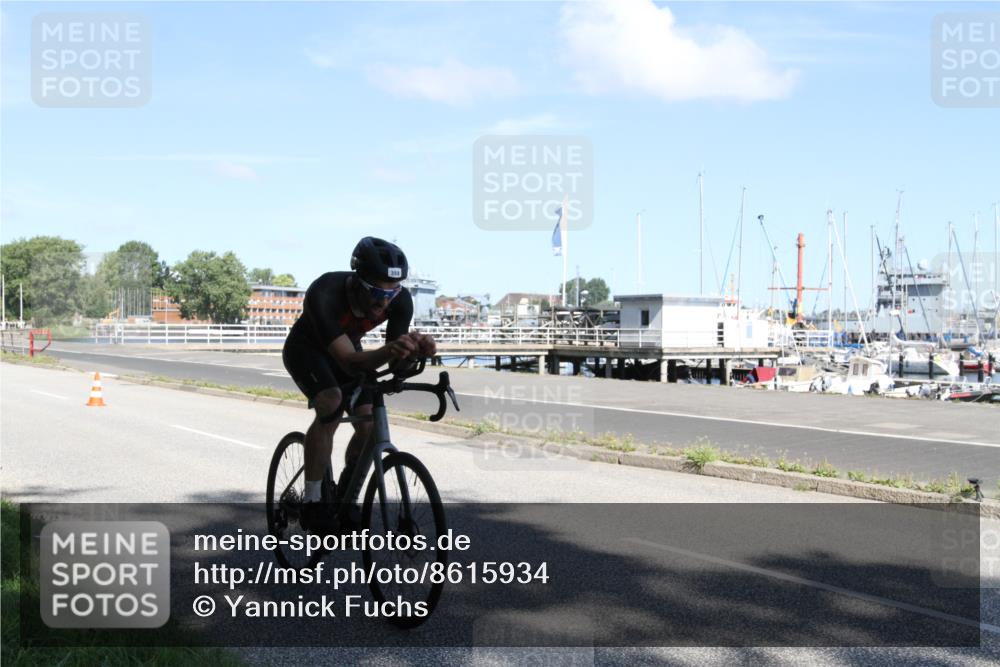 17.08.2025 - KN Förde Triathlon 2025 Yannick Fuchs http://msf.ph/oto/8615934 17.08.2025 11:30:41 Radfahren 279, 358, 611 meine-sportfotos.de