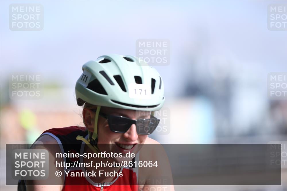 17.08.2025 - KN Förde Triathlon 2025 Yannick Fuchs http://msf.ph/oto/8616064 17.08.2025 09:33:52 Radfahren 135, 142, 171, 249, 135 meine-sportfotos.de
