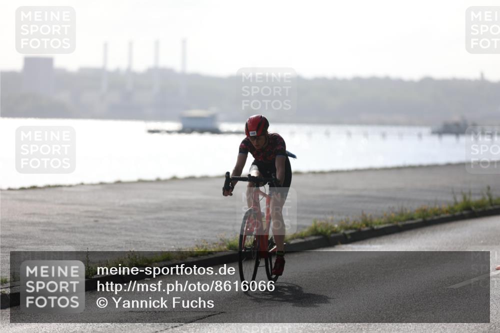 17.08.2025 - KN Förde Triathlon 2025 Yannick Fuchs http://msf.ph/oto/8616066 17.08.2025 09:34:02 Radfahren 143, 147 meine-sportfotos.de
