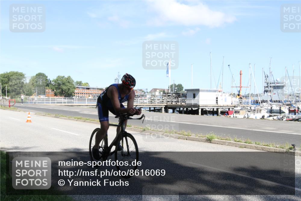 17.08.2025 - KN Förde Triathlon 2025 Yannick Fuchs http://msf.ph/oto/8616069 17.08.2025 11:32:06 Radfahren 272, 343, 355, 385, 390, 602 meine-sportfotos.de