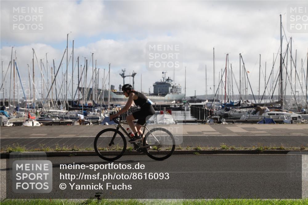 17.08.2025 - KN Förde Triathlon 2025 Yannick Fuchs http://msf.ph/oto/8616093 17.08.2025 09:30:52 Radfahren 117, 157, 197 meine-sportfotos.de