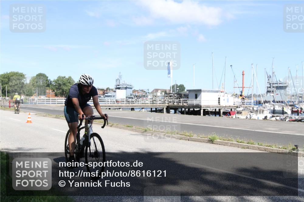 17.08.2025 - KN Förde Triathlon 2025 Yannick Fuchs http://msf.ph/oto/8616121 17.08.2025 11:32:50 Radfahren 263, 334, 360, 365, 607 meine-sportfotos.de