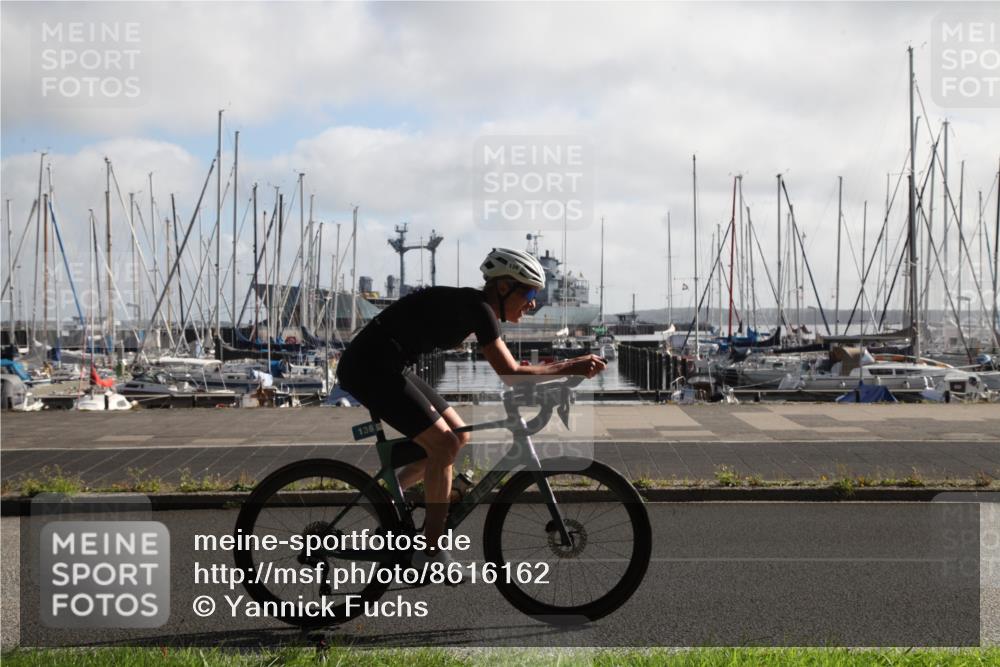 17.08.2025 - KN Förde Triathlon 2025 Yannick Fuchs http://msf.ph/oto/8616162 17.08.2025 09:31:22 Radfahren 120, 133, 136, 198, 219 meine-sportfotos.de