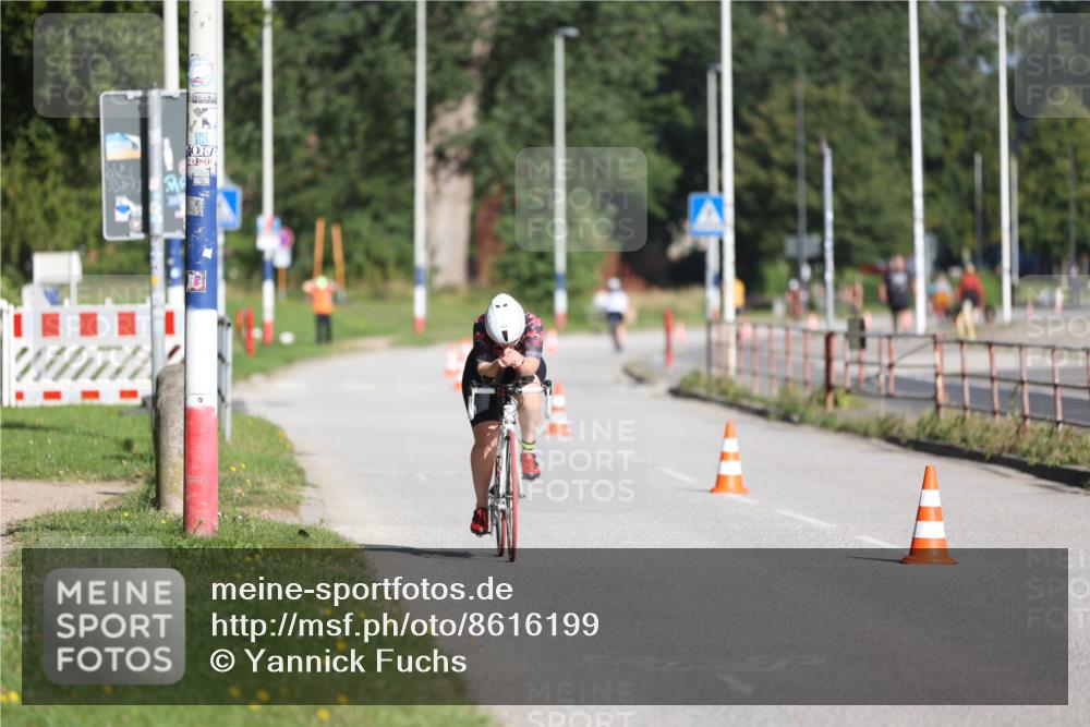 17.08.2025 - KN Förde Triathlon 2025 Yannick Fuchs http://msf.ph/oto/8616199 17.08.2025 09:34:35 Radfahren 105, 152, 252, 253, 138, 243, 246 meine-sportfotos.de