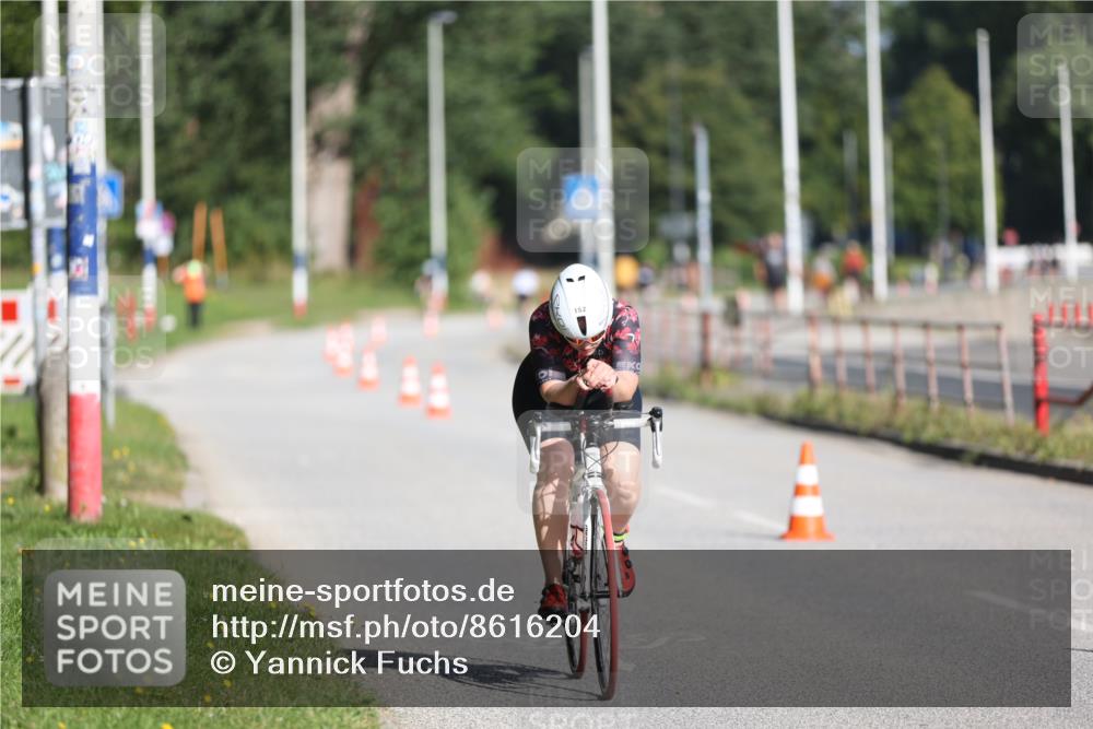 17.08.2025 - KN Förde Triathlon 2025 Yannick Fuchs http://msf.ph/oto/8616204 17.08.2025 09:34:36 Radfahren 105, 152, 252, 253, 138, 243, 253 meine-sportfotos.de