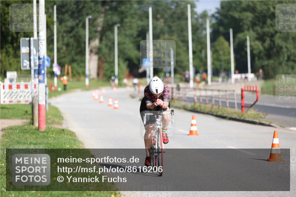 17.08.2025 - KN Förde Triathlon 2025 Yannick Fuchs http://msf.ph/oto/8616206 17.08.2025 09:34:36 Radfahren 105, 152, 252, 253, 138, 243, 253 meine-sportfotos.de