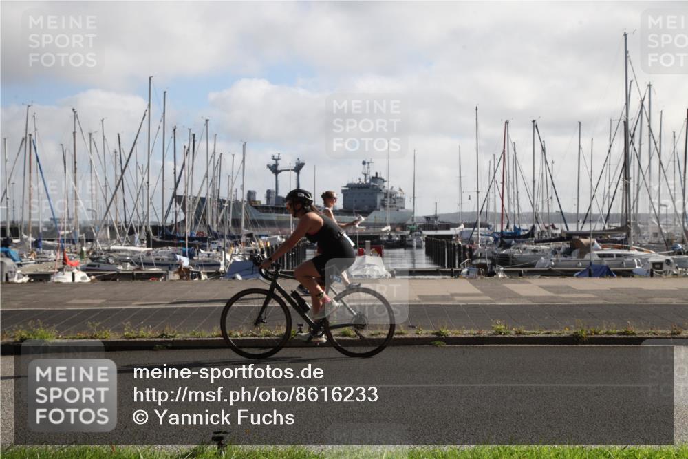 17.08.2025 - KN Förde Triathlon 2025 Yannick Fuchs http://msf.ph/oto/8616233 17.08.2025 09:32:09 Radfahren 210, 213 meine-sportfotos.de