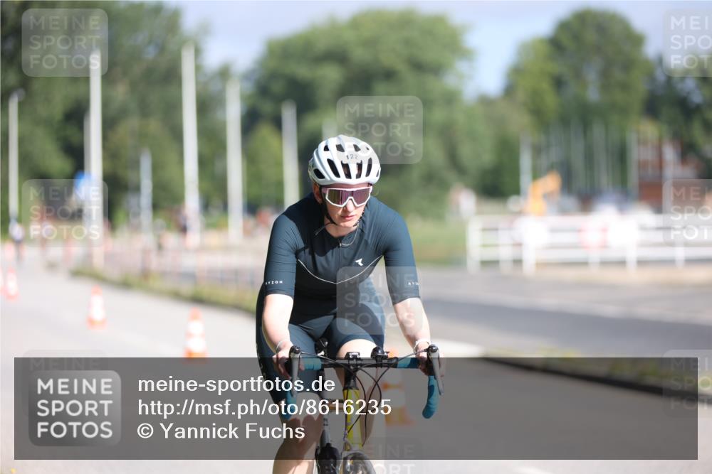 17.08.2025 - KN Förde Triathlon 2025 Yannick Fuchs http://msf.ph/oto/8616235 17.08.2025 09:34:54 Radfahren 122, 128, 145, 146, 151, 166 meine-sportfotos.de