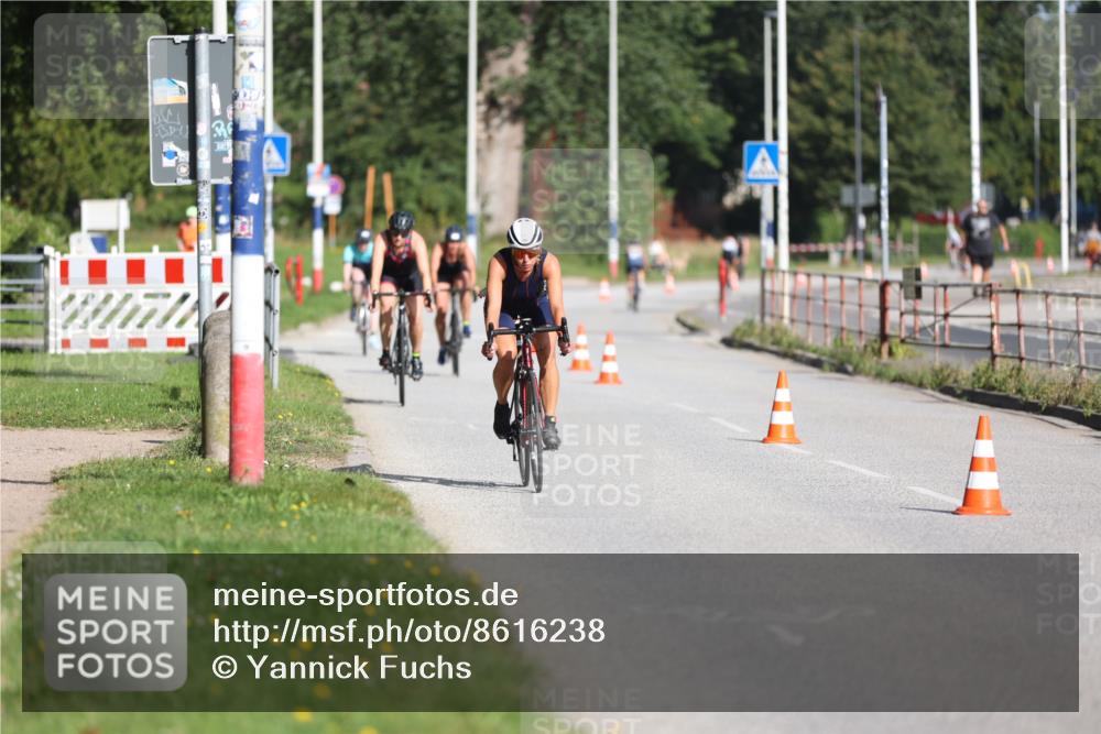17.08.2025 - KN Förde Triathlon 2025 Yannick Fuchs http://msf.ph/oto/8616238 17.08.2025 09:34:56 Radfahren 122, 128, 145, 146, 151, 166, 122 meine-sportfotos.de