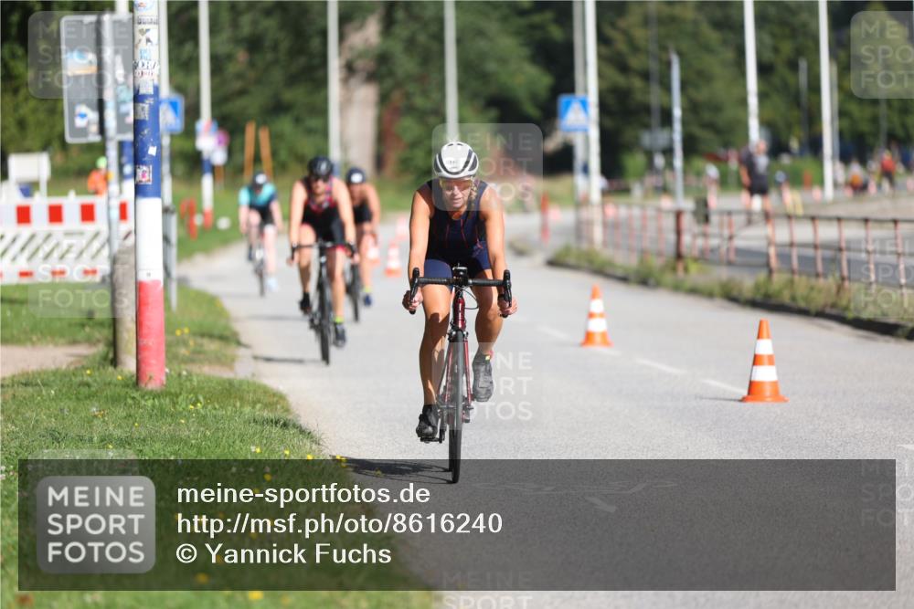 17.08.2025 - KN Förde Triathlon 2025 Yannick Fuchs http://msf.ph/oto/8616240 17.08.2025 09:34:57 Radfahren 128, 145, 146, 151, 166, 122 meine-sportfotos.de