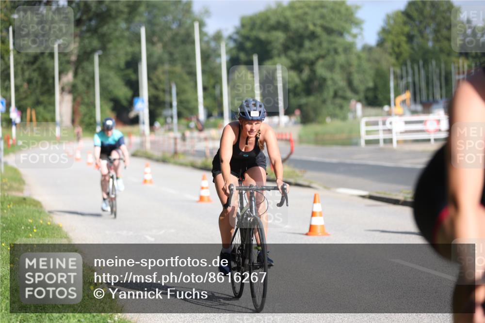 17.08.2025 - KN Förde Triathlon 2025 Yannick Fuchs http://msf.ph/oto/8616267 17.08.2025 09:35:01 Radfahren 128, 144, 145, 146, 151, 122, 145, 166 meine-sportfotos.de
