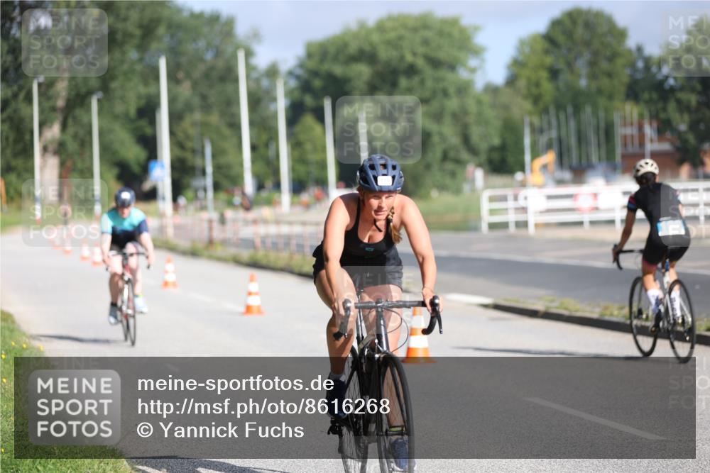 17.08.2025 - KN Förde Triathlon 2025 Yannick Fuchs http://msf.ph/oto/8616268 17.08.2025 09:35:01 Radfahren 128, 144, 145, 146, 151, 122, 145, 166 meine-sportfotos.de