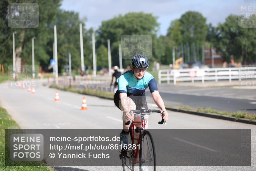 17.08.2025 - KN Förde Triathlon 2025 Yannick Fuchs http://msf.ph/oto/8616281 17.08.2025 09:35:03 Radfahren 101, 128, 144, 146, 151, 128, 145, 146, 166 meine-sportfotos.de