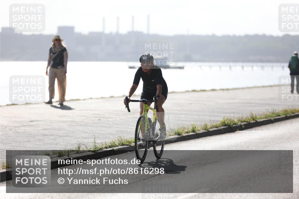 17.08.2025 - KN Förde Triathlon 2025 Yannick Fuchs http://msf.ph/oto/8616298 17.08.2025 09:35:10 Radfahren 101, 144, 194, 151 meine-sportfotos.de
