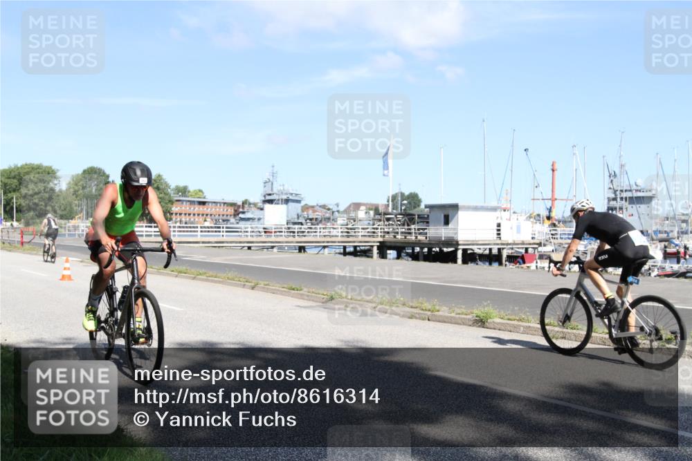 17.08.2025 - KN Förde Triathlon 2025 Yannick Fuchs http://msf.ph/oto/8616314 17.08.2025 11:34:53 Radfahren 271, 296, 303, 328, 353, 354, 362, 363, 365, 608, 633 meine-sportfotos.de
