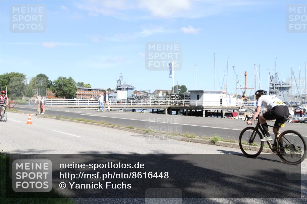 17.08.2025 - KN Förde Triathlon 2025 Yannick Fuchs http://msf.ph/oto/8616448 17.08.2025 11:36:10 Radfahren 300, 326, 352, 608, 612, 635 meine-sportfotos.de