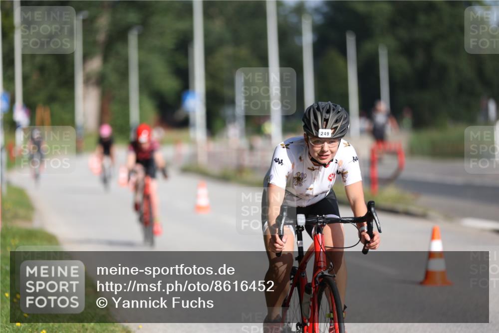 17.08.2025 - KN Förde Triathlon 2025 Yannick Fuchs http://msf.ph/oto/8616452 17.08.2025 09:35:52 Radfahren 116, 140, 143, 159, 168, 180, 249, 135, 140, 142, 231 meine-sportfotos.de