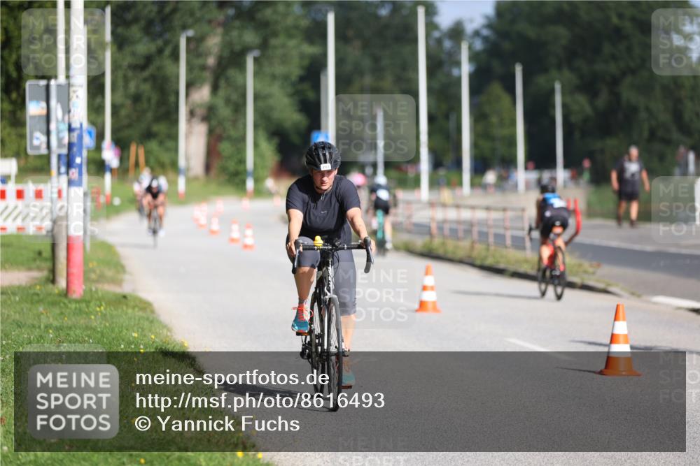 17.08.2025 - KN Förde Triathlon 2025 Yannick Fuchs http://msf.ph/oto/8616493 17.08.2025 09:35:58 Radfahren 105, 139, 159, 168, 253, 116, 140, 143, 180, 249 meine-sportfotos.de